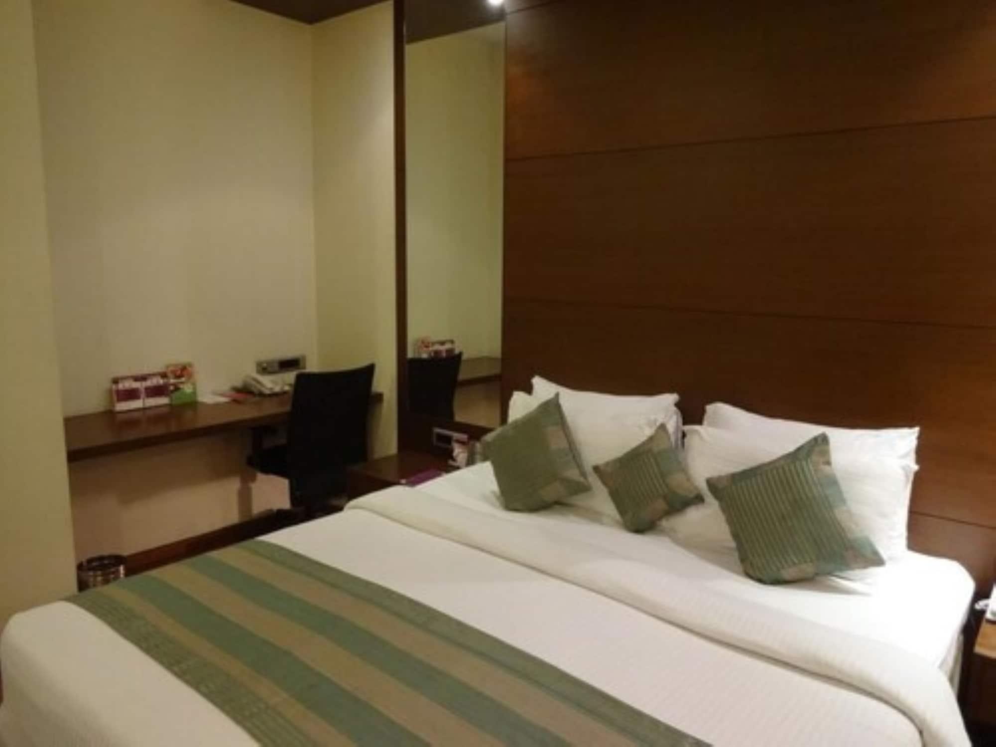 Minerva Grand Secunderabad Hotel Hyderabad Bagian luar foto