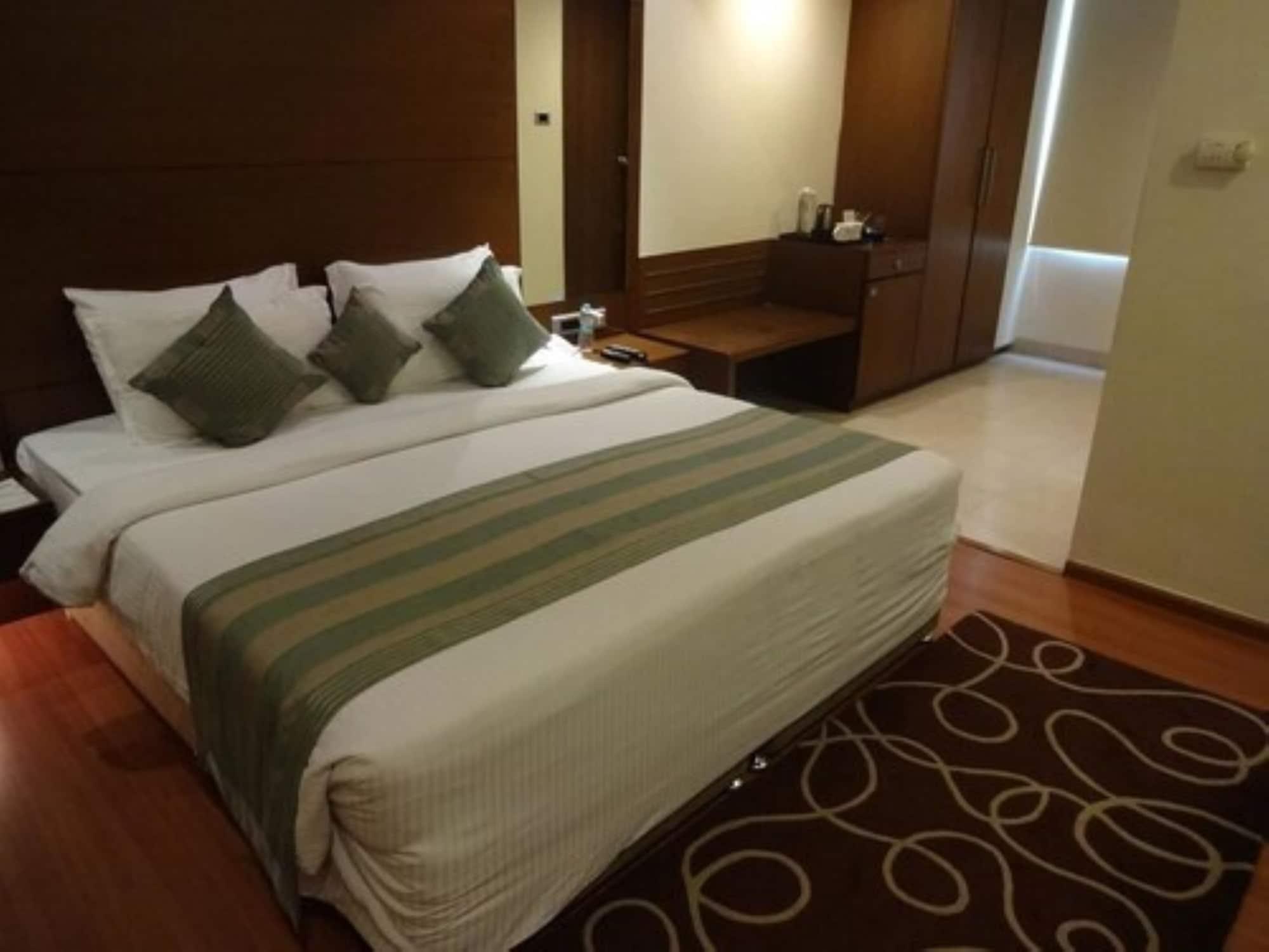Minerva Grand Secunderabad Hotel Hyderabad Bagian luar foto