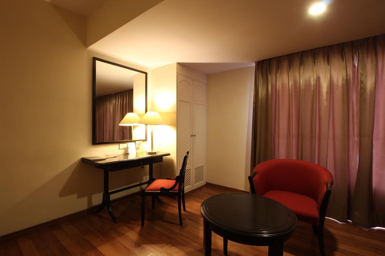 Minerva Grand Secunderabad Hotel Hyderabad Bagian luar foto