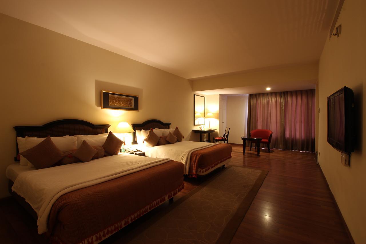 Minerva Grand Secunderabad Hotel Hyderabad Bagian luar foto